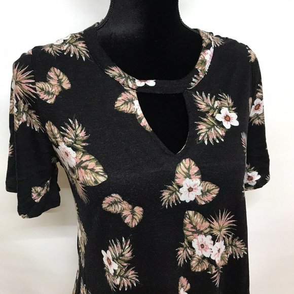 Elodie Women's Floral  black medium Top Rayon Shirt Sz M Short Sleeve open front - Picture 6 of 10